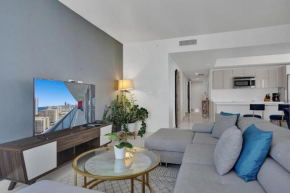 Stunning Beach Resort Large 4BR 3BA Condo 24 FL